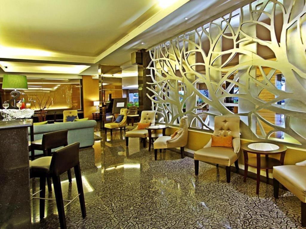 The Axana Hotel Padang  Eksteriør billede