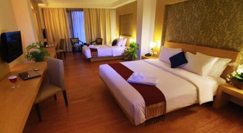 The Axana Hotel Padang  Eksteriør billede
