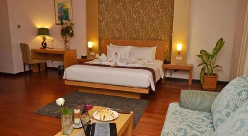 The Axana Hotel Padang  Eksteriør billede