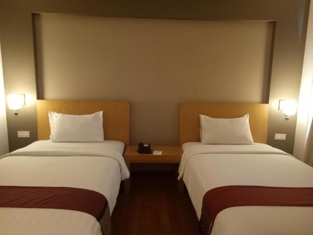 The Axana Hotel Padang  Eksteriør billede
