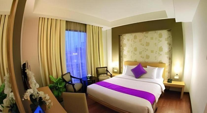 The Axana Hotel Padang  Eksteriør billede