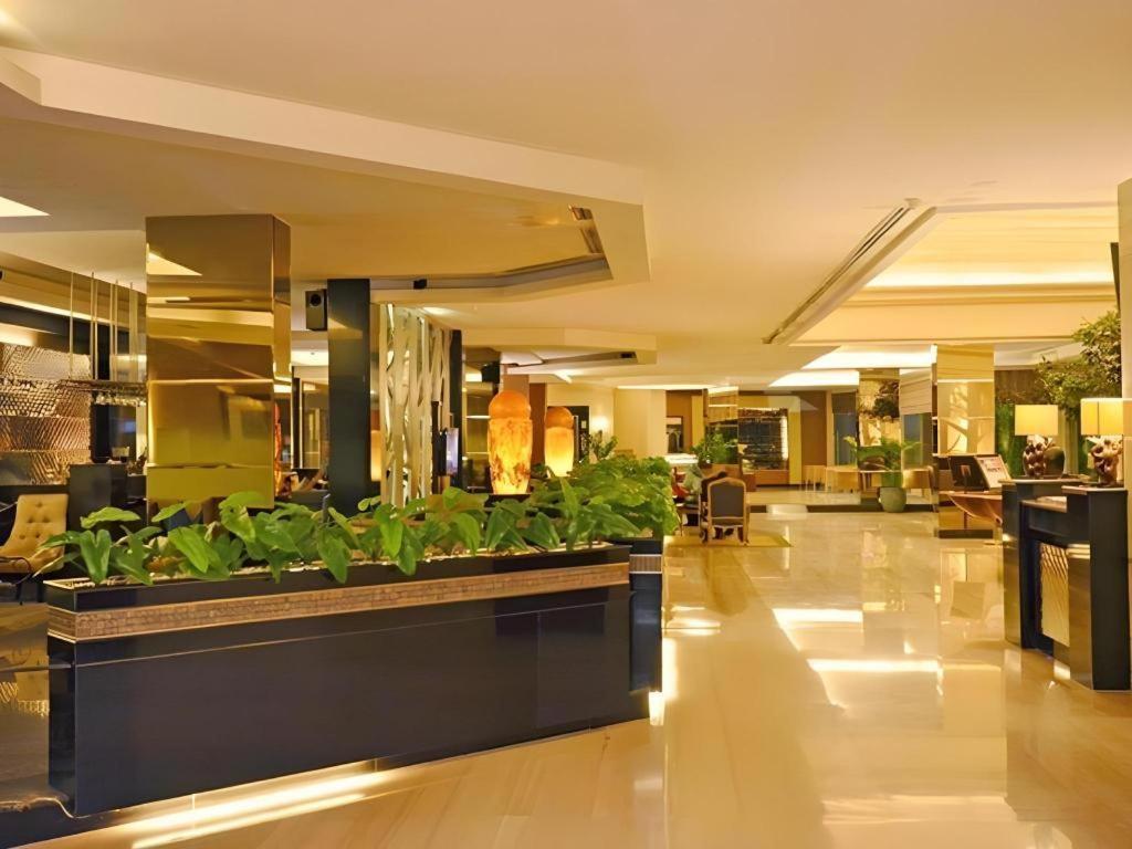 The Axana Hotel Padang  Eksteriør billede